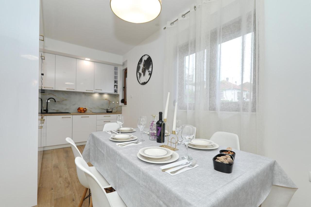 Apartment And Room Mare Zadar Exterior foto