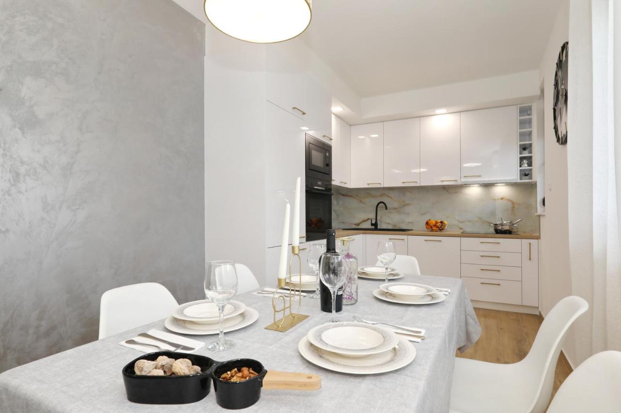 Apartment And Room Mare Zadar Exterior foto