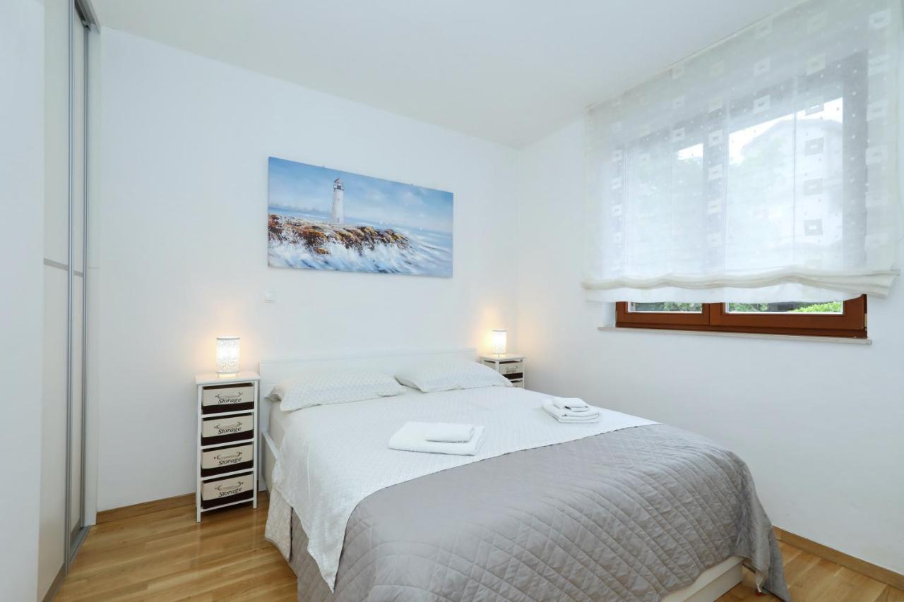 Apartment And Room Mare Zadar Exterior foto