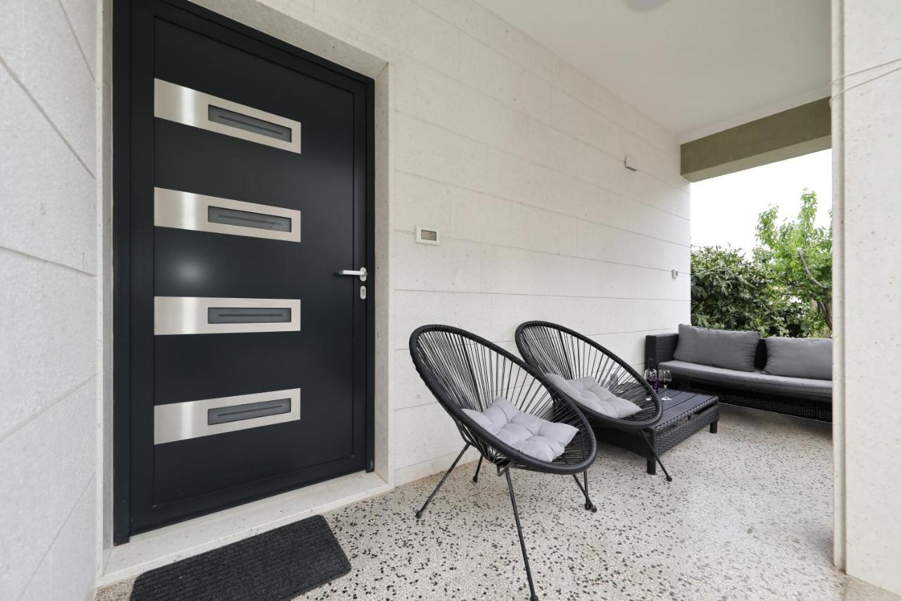 Apartment And Room Mare Zadar Exterior foto
